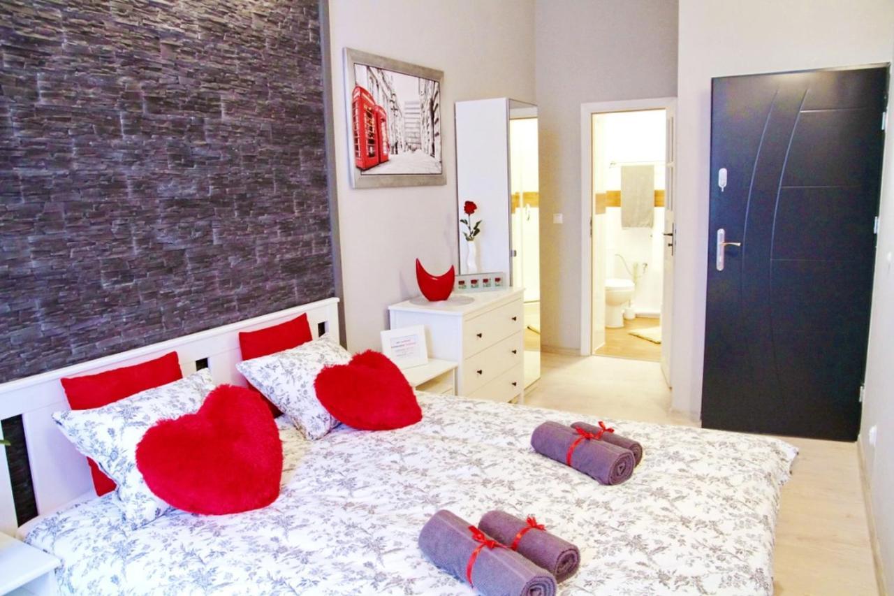 Grey Rooms Wroclaw Bagian luar foto